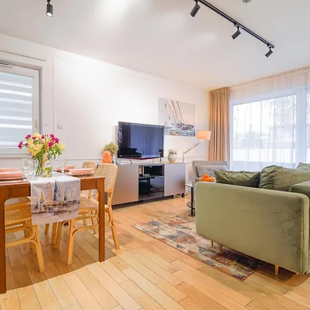 Pod Masztami 2pok Basen Silownia Parking 코워브제크