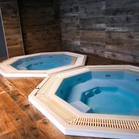 Pod Masztami 2pok Basen Silownia Parking 코워브제크